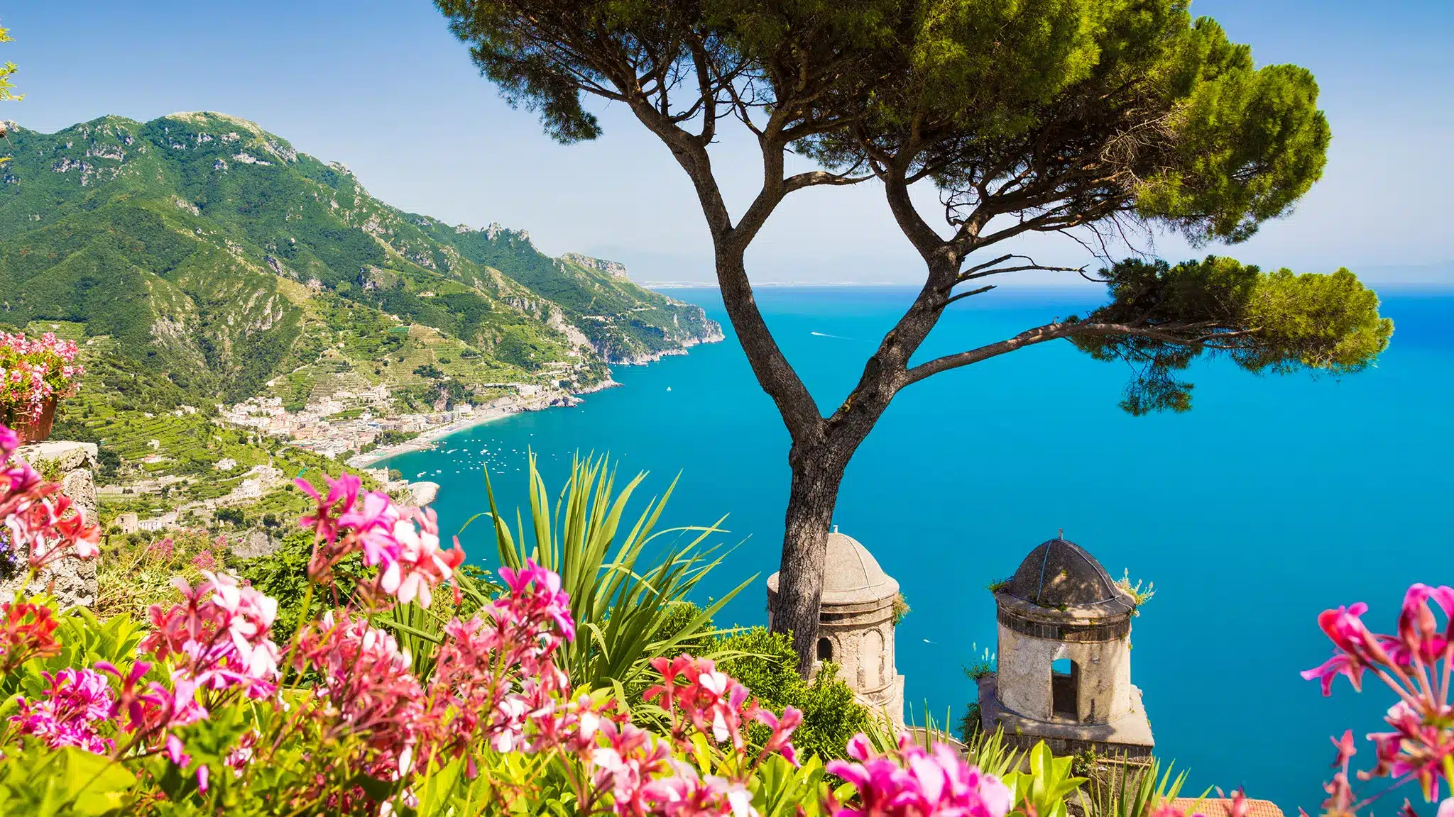 Exploring the Amalfi Coast: Your Ultimate Travel Guide 2024